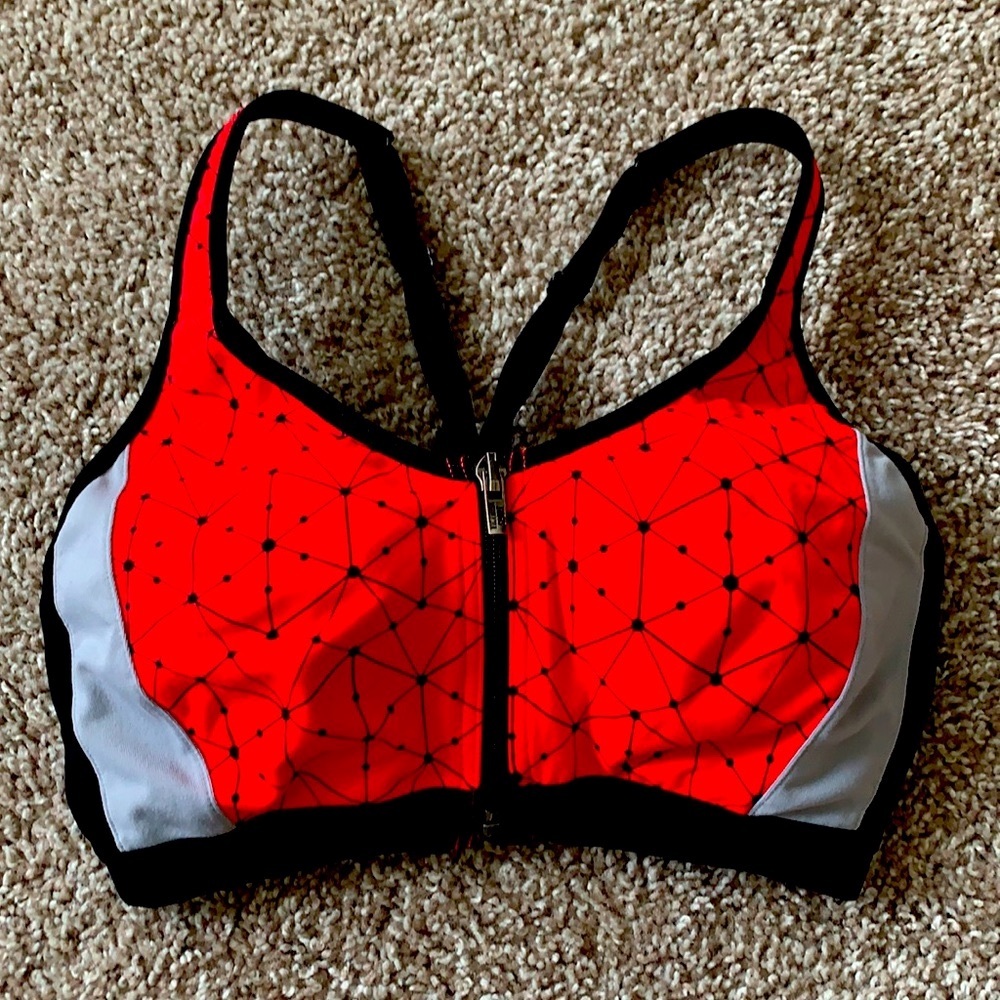Red Victoria’s Secret Knockout Sports Bra 32D